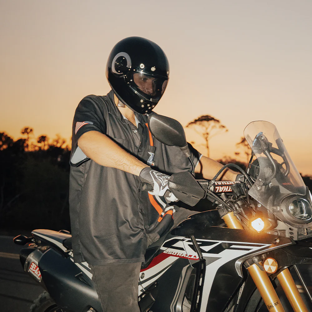 DOT Daytona Retro Full Face Motorcycle Helmet: Vintage Style for Men, Women, & Youth - Hi-Gloss Black w/ Chrome Accents - Image 8