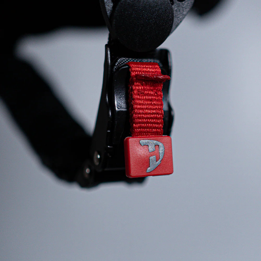 Daytona Carver Ski Helmet - Adjustable Ski Helmet for Men, Women & Youth - Dull Chalk White with Anti-Fog Visor - Image 7